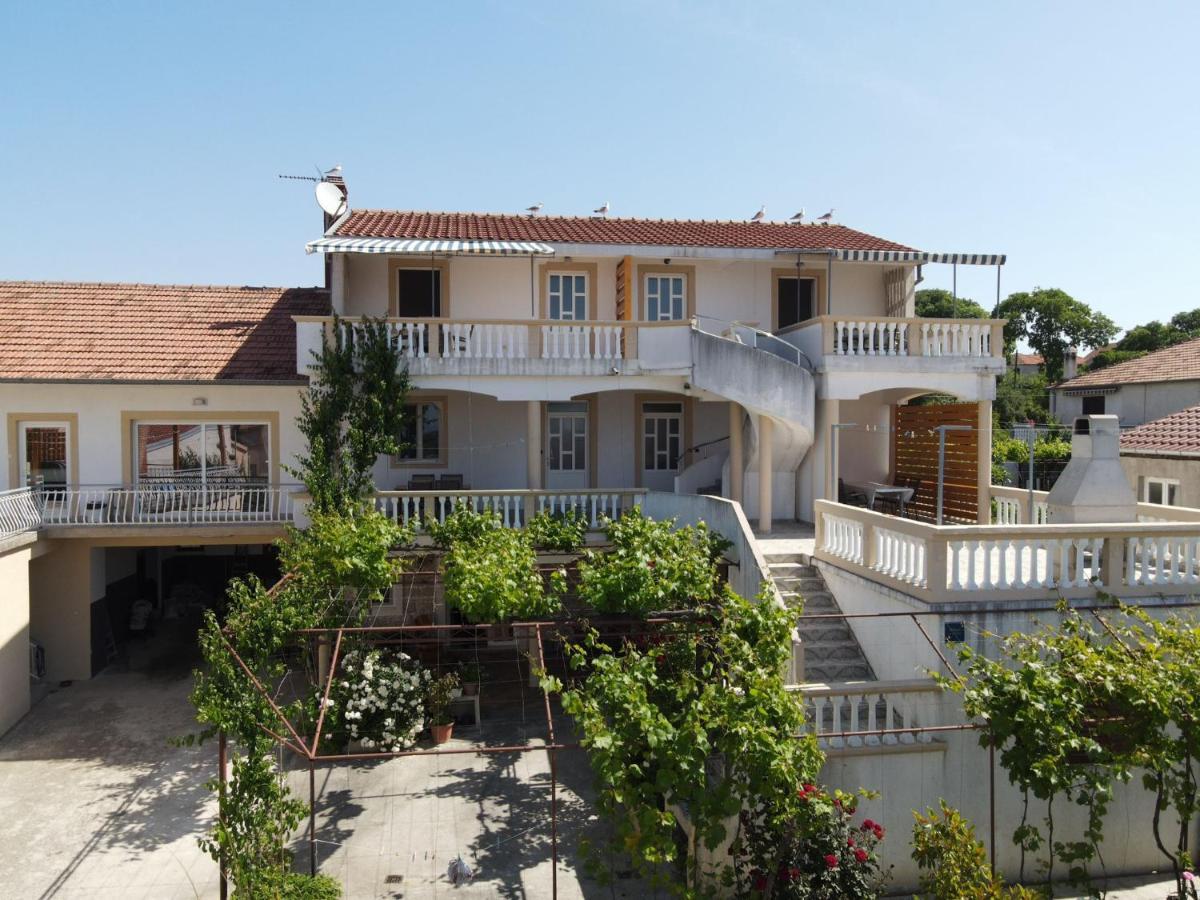 Rasin Apartments Пакоштане Экстерьер фото