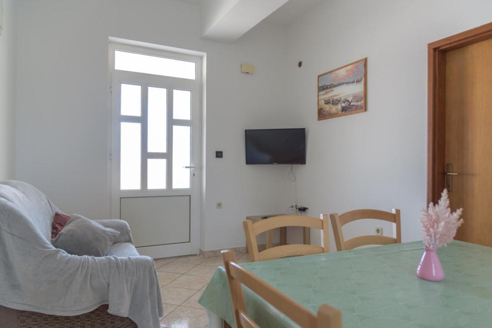 Rasin Apartments Пакоштане Экстерьер фото